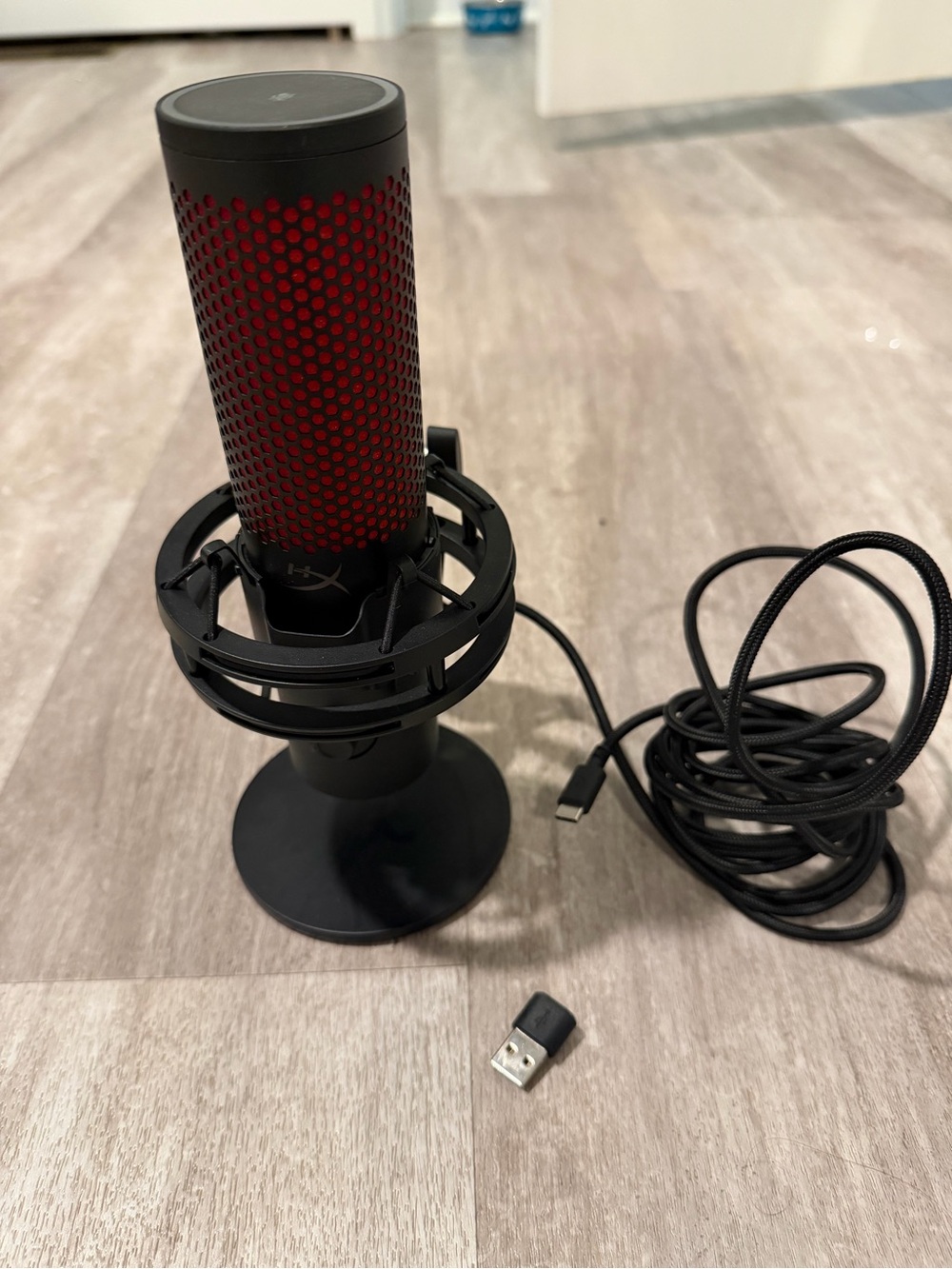 HyperX USB Condenser Microphone in Black and Red with Desktop Stand